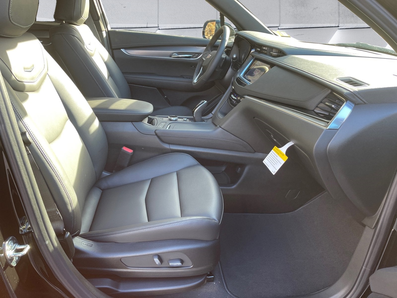 2025 Cadillac XT6 Luxury