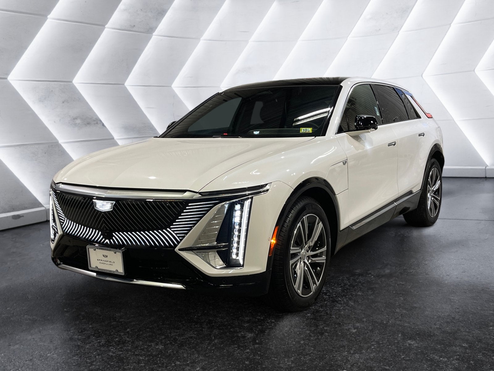 2025 Cadillac LYRIQ Luxury 1