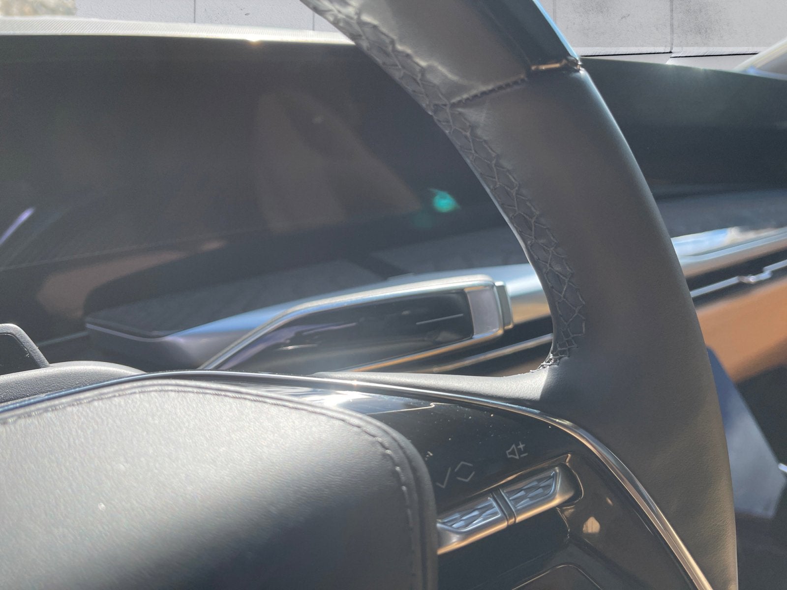 2025 Cadillac ESCALADE IQ Luxury 2