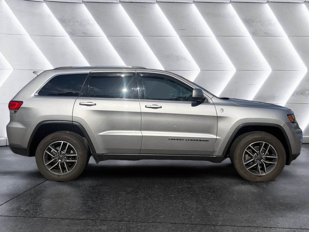 2020 Jeep Grand Cherokee Laredo
