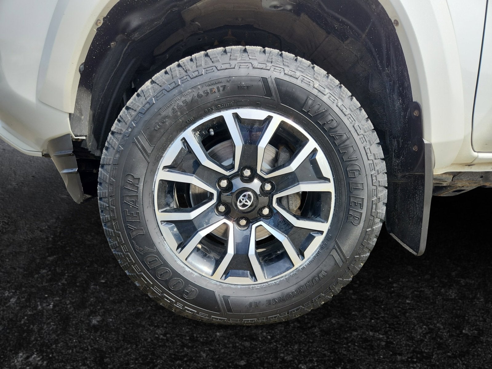 2023 Toyota Tacoma 4WD SR