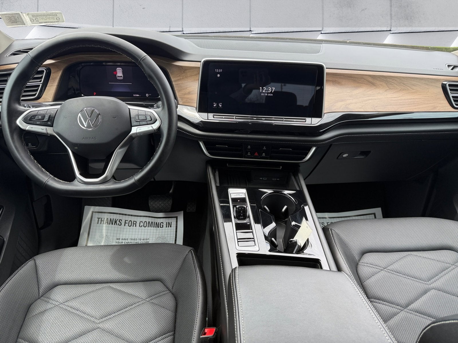 2025 Volkswagen Atlas 2.0T SE w/Technology
