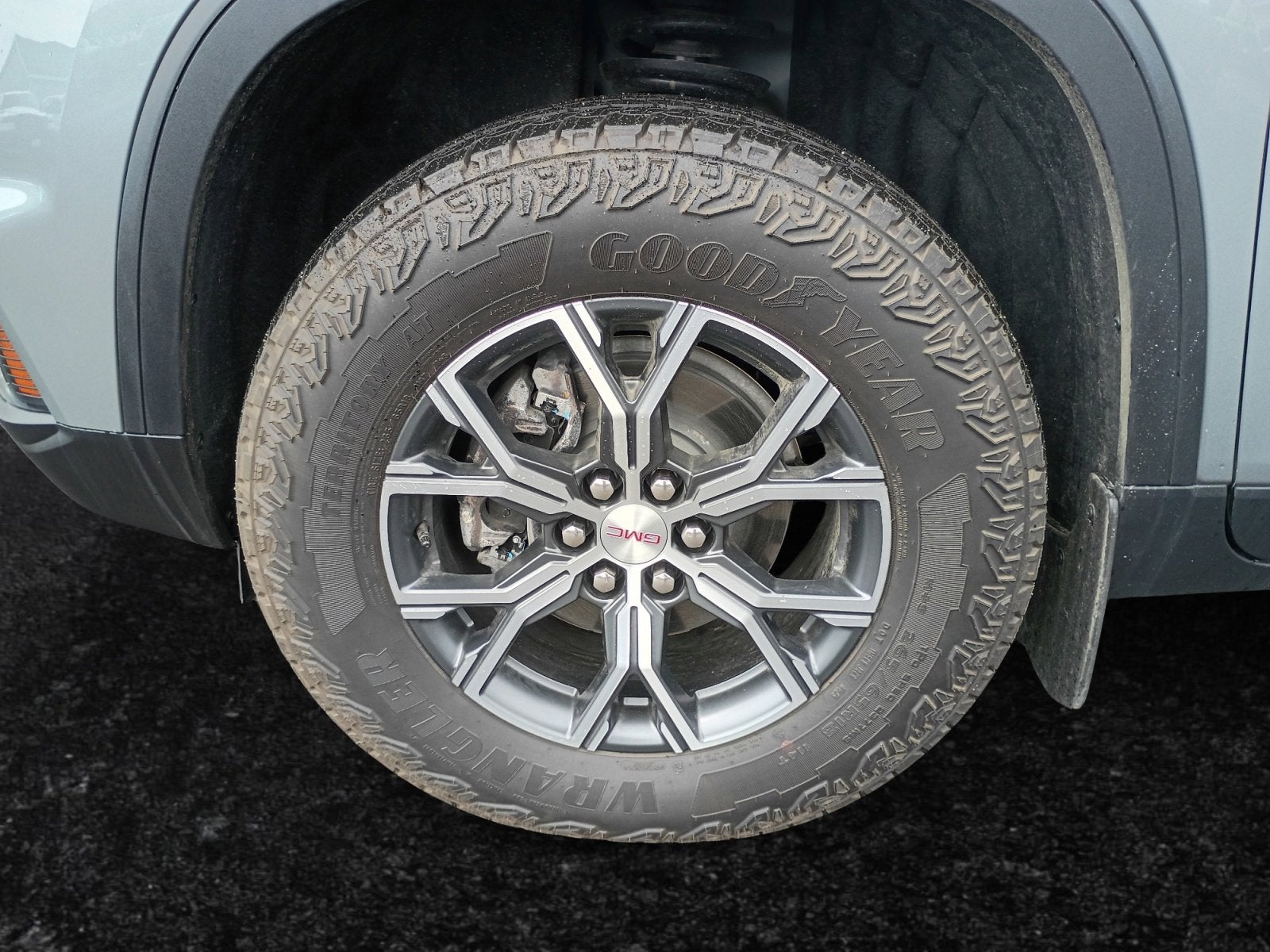 2026 GMC Acadia AT4